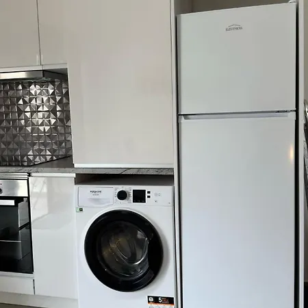 Stay&relax - 3min Da Mareta شقة